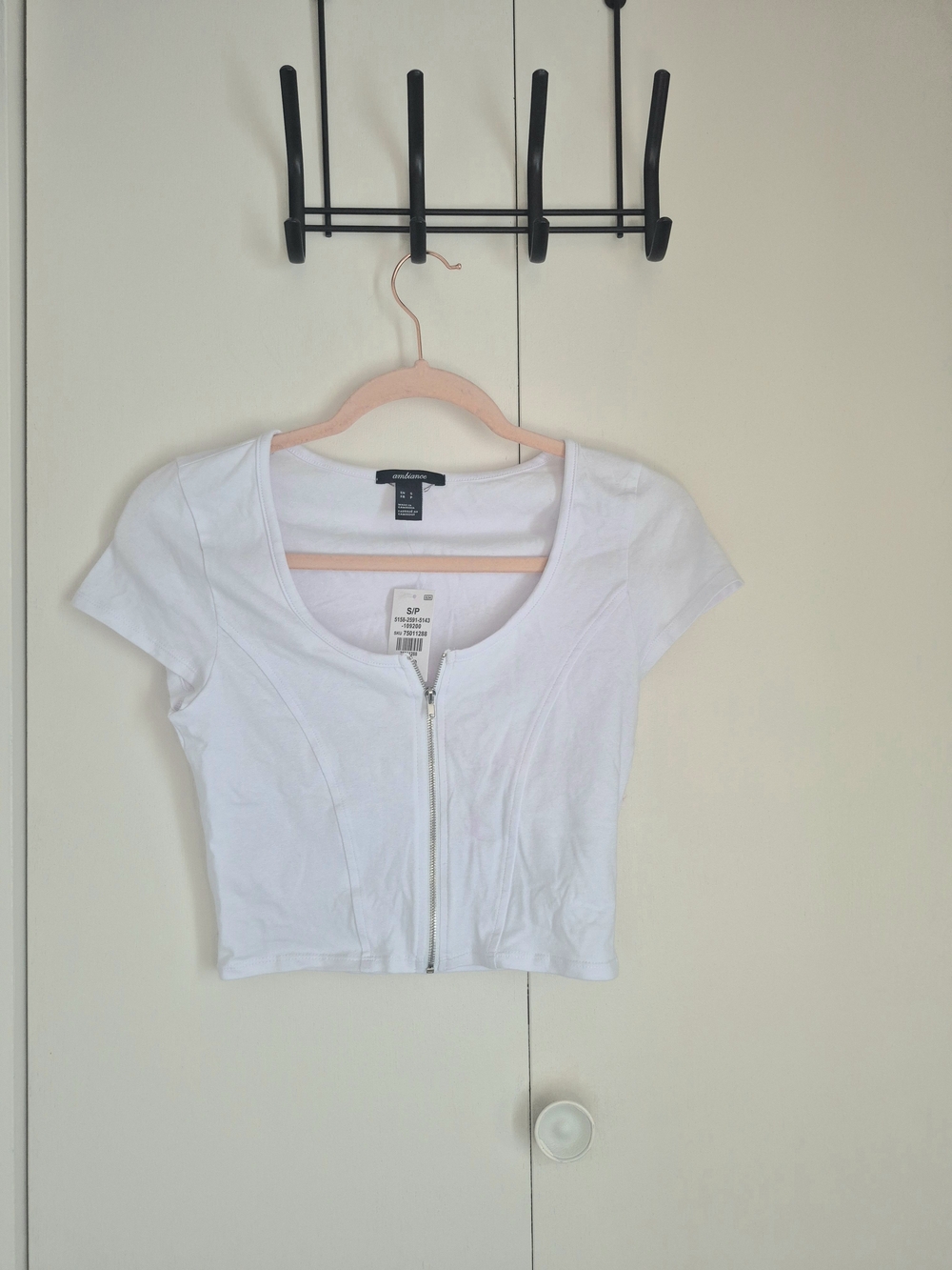 Ambiance White Zip-Front Scoop Neck Crop Top